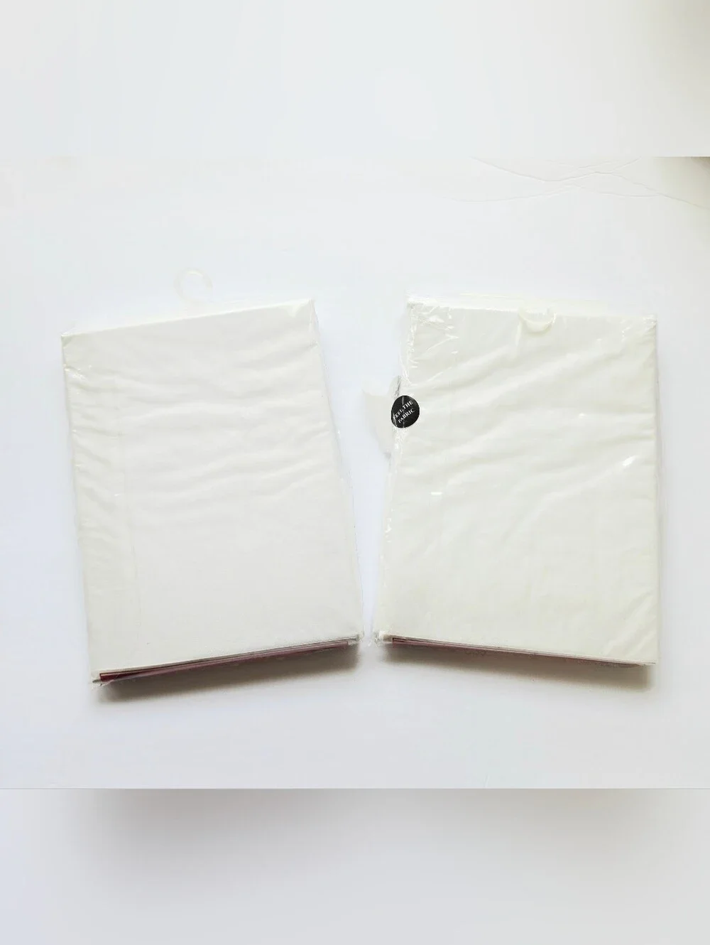 Set Of 4 Hypoallergenic Zippered Pillow Protectors